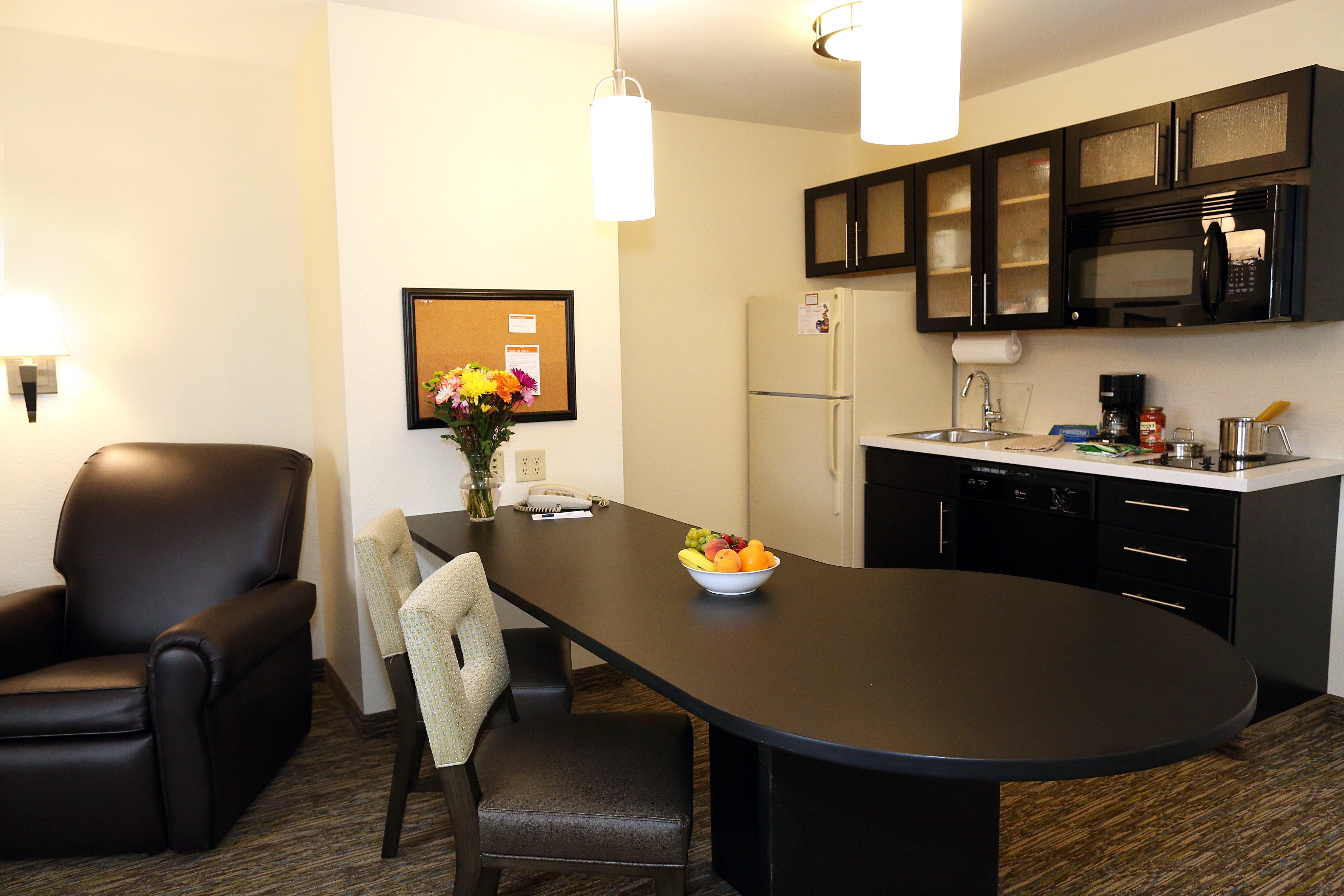 Candlewood Suites East Lansing By Ihg Exterior foto
